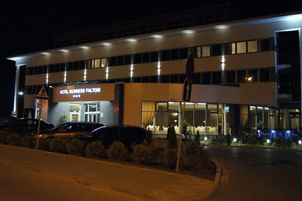Hotel Business Faltom Gdynia Rumia Exterior photo