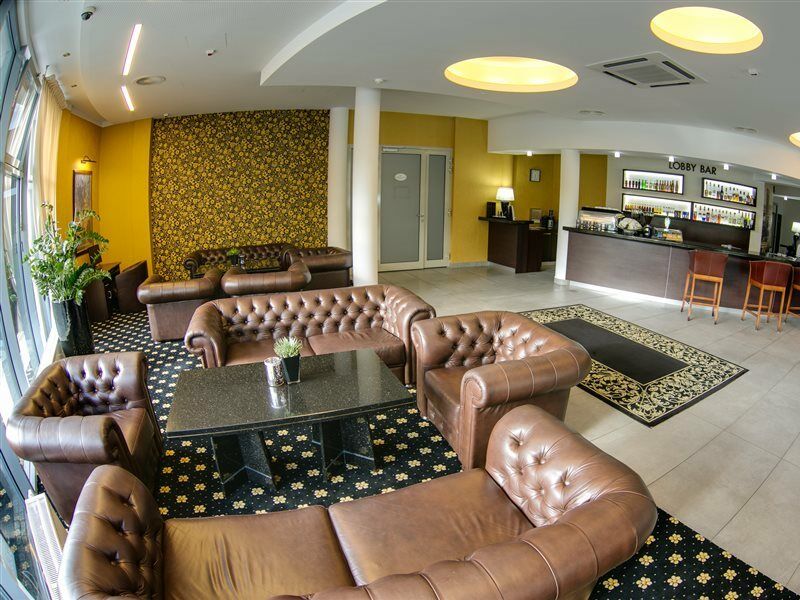 Hotel Business Faltom Gdynia Rumia Exterior photo